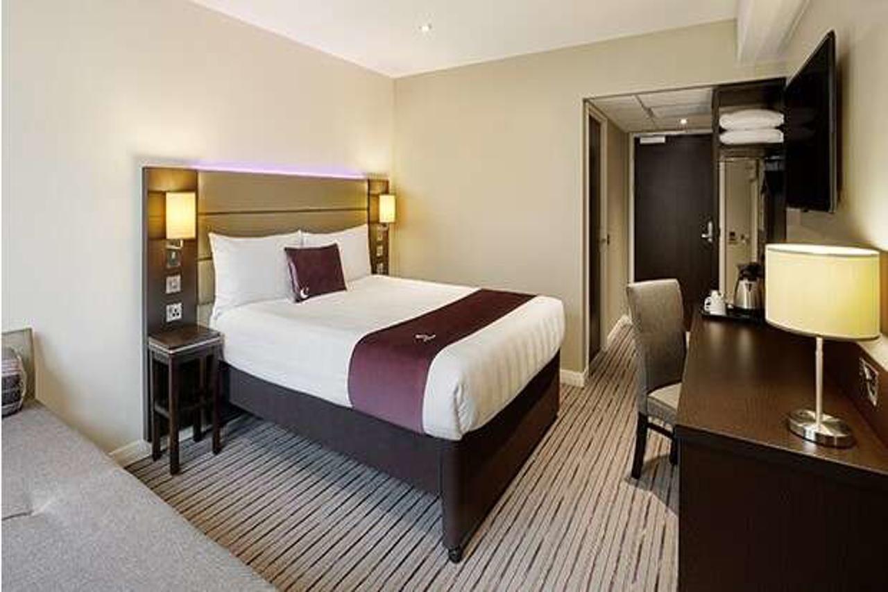 Premier Inn Jersey St Helier Saint Helier Jersey Exterior foto